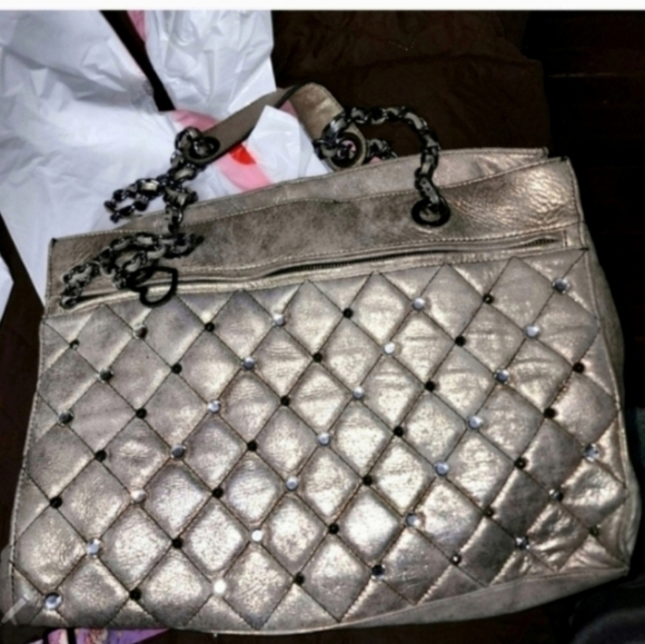 RARE BETSEY JOHNSON Glam Betsey Tote in pewter - Picture 2 of 6